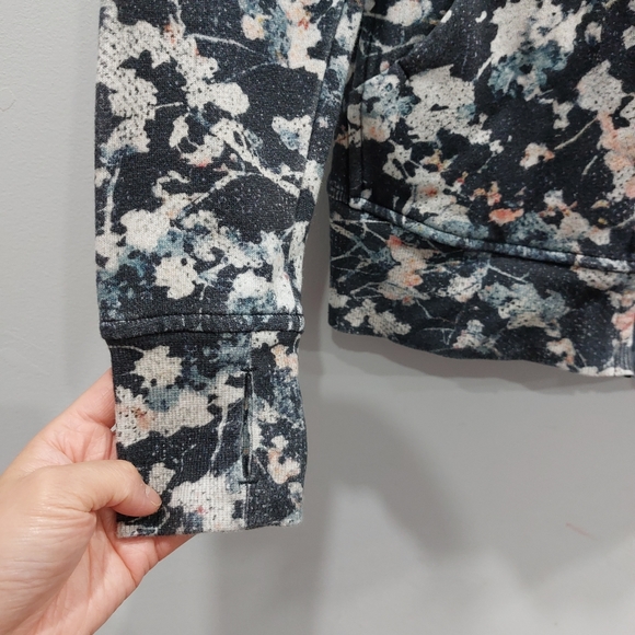 Lululemon Scuba Hoodie Light Cotton Fleece Spring Bloom Multi / Alpine White - Picture 4 of 9